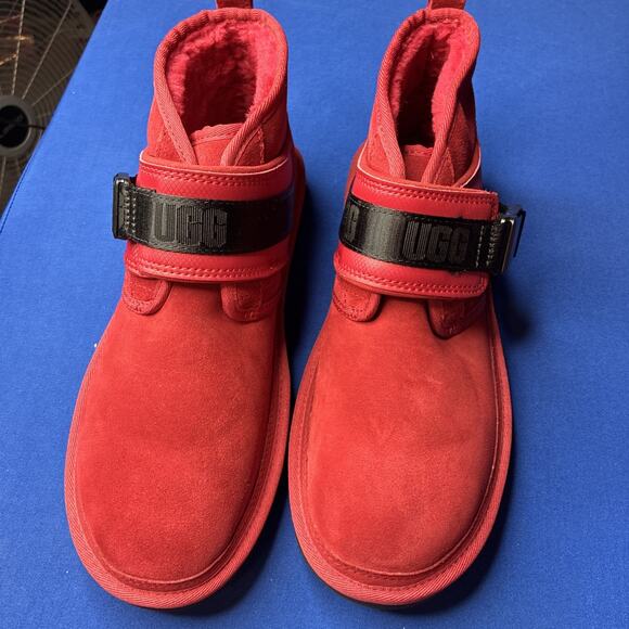 UGG Men’s Red Suede Buckle Fur Lined Ankle Boots Round Toe Size 10 main image 4